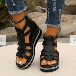 Chloe Black Strappy Sandals for Women 9.5 brand new